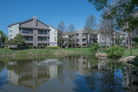 the preserve at ballantyne commons community pond